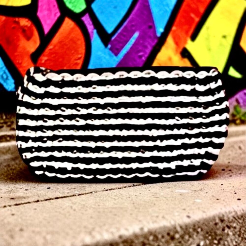 Escama Brasil Soda Pop Tab Crochet Clutch Handbag Silver Black Upcycled